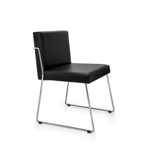 Sillón Milano negro cromado, vista frontal