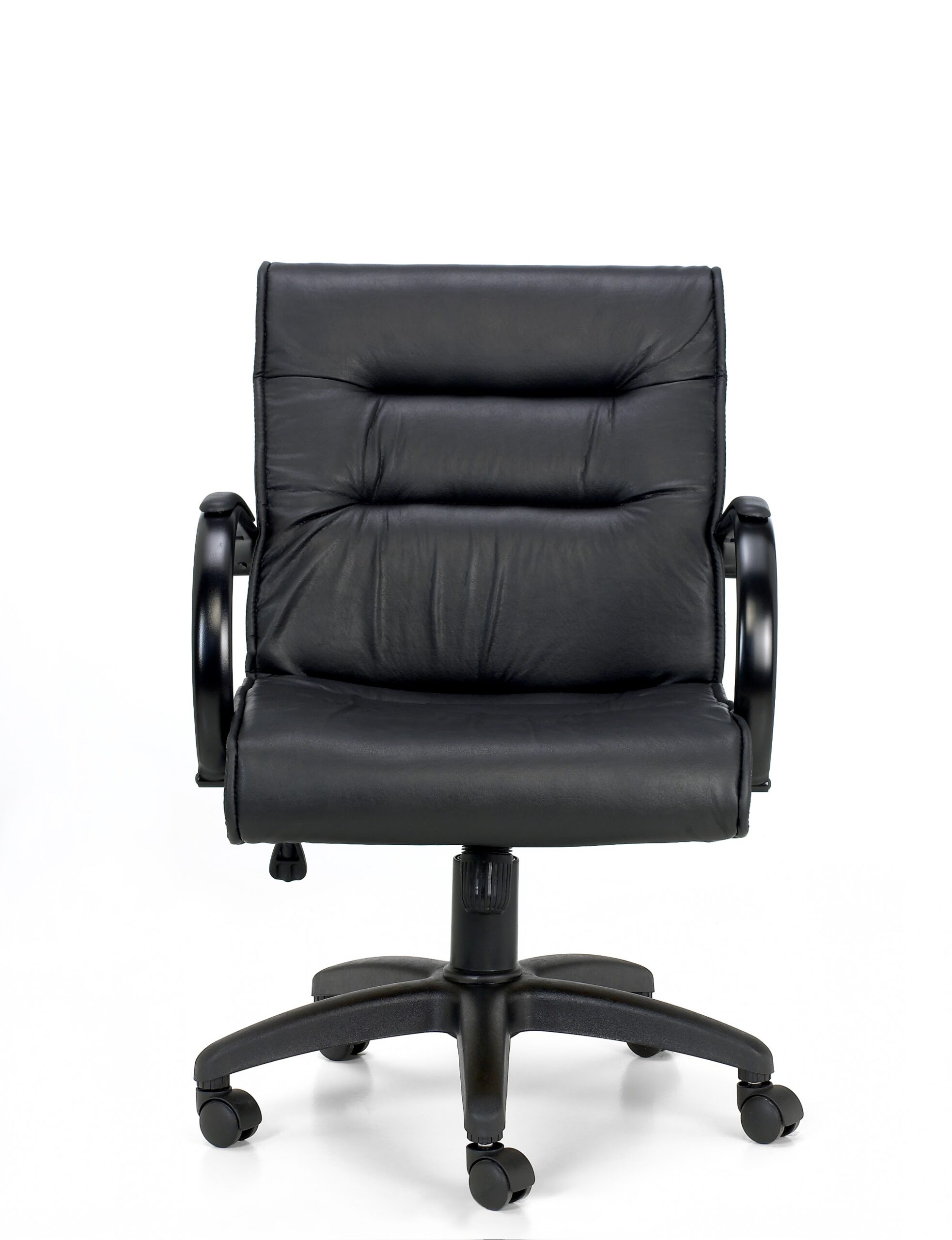 Sillón ejecutivo Trento de respaldo medio y base cromada